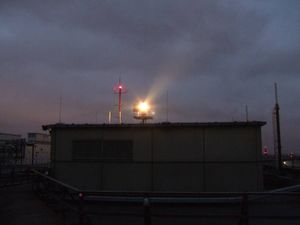 Auf dem Dach des Flughafens.